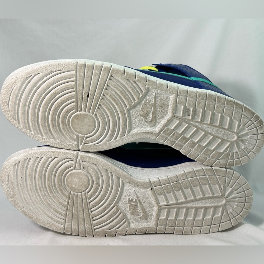 Nike Dunk High - image 5